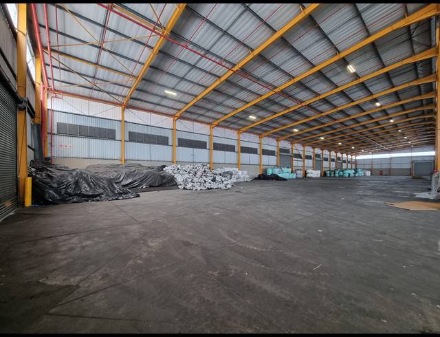 10,614M² WAREHOUSE TO LET IN MOBENI